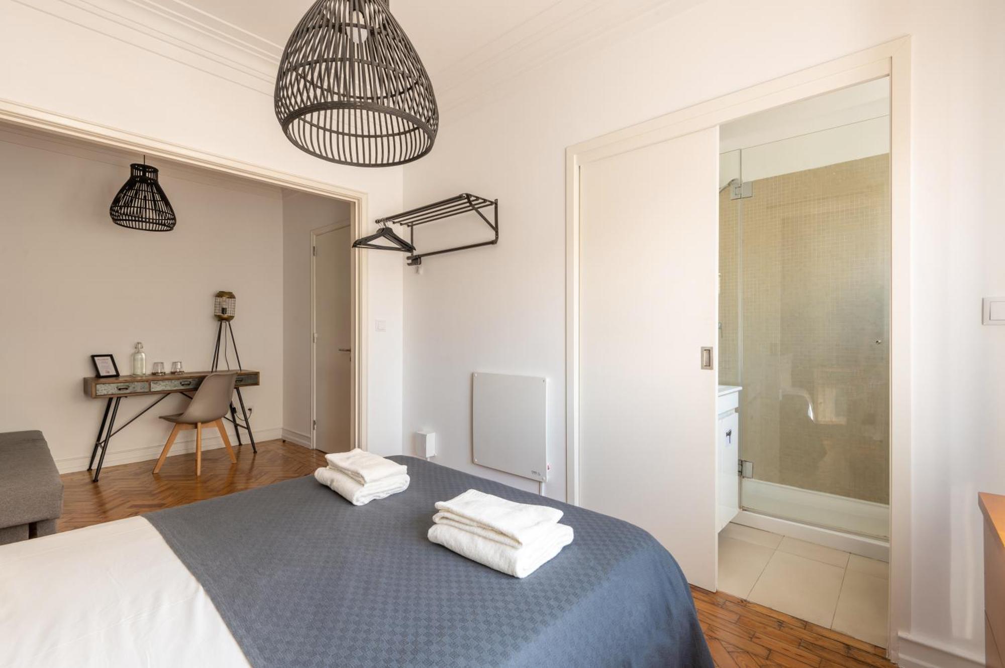 Dumont Lisbon Guesthouse Room photo