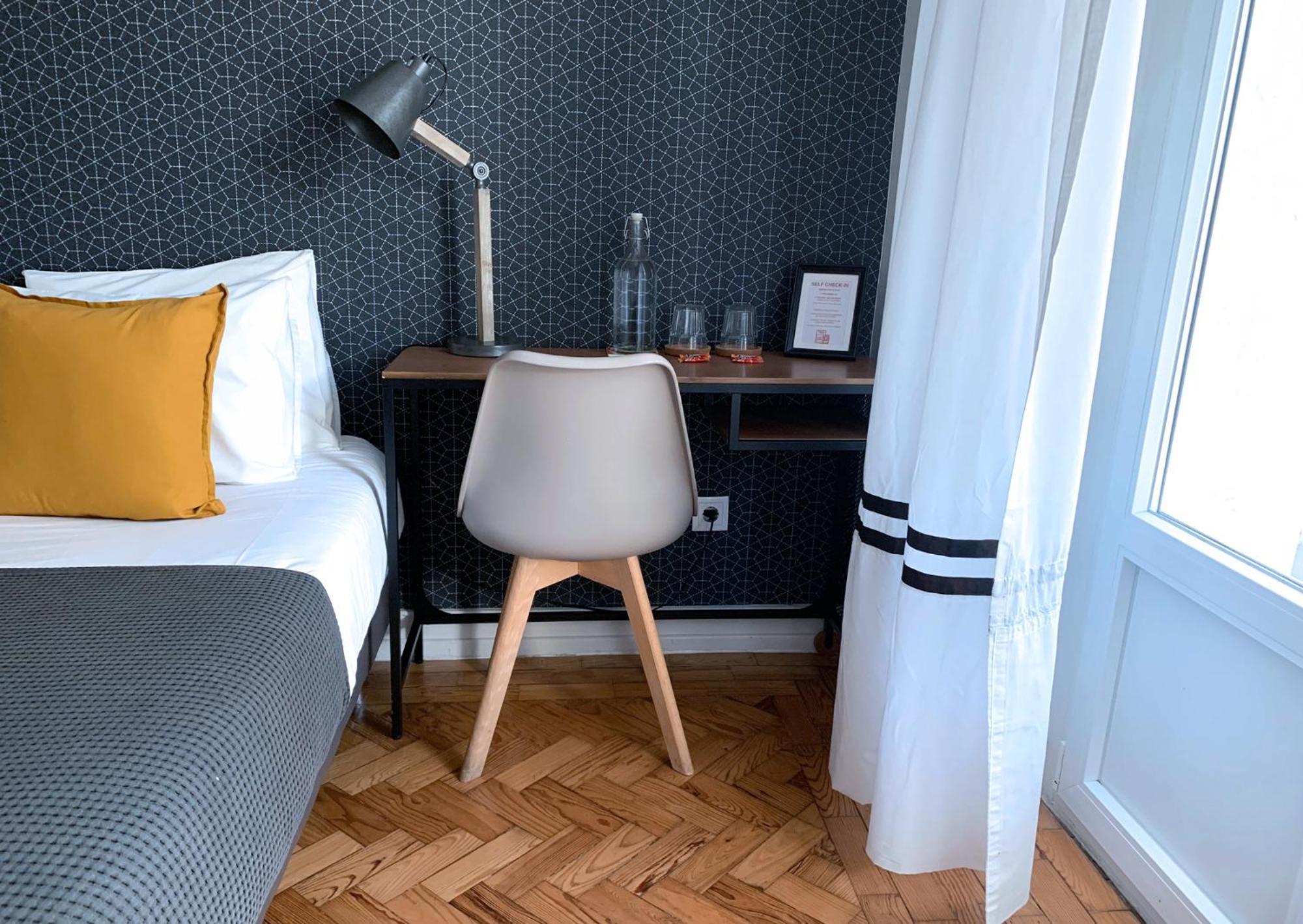 Dumont Lisbon Guesthouse Room photo